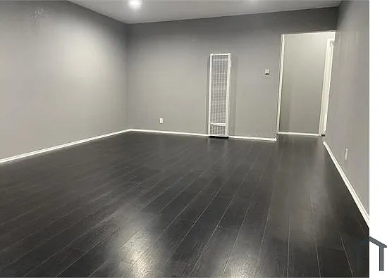 1 bed, 700 sqft, $2,200 — Photo 2