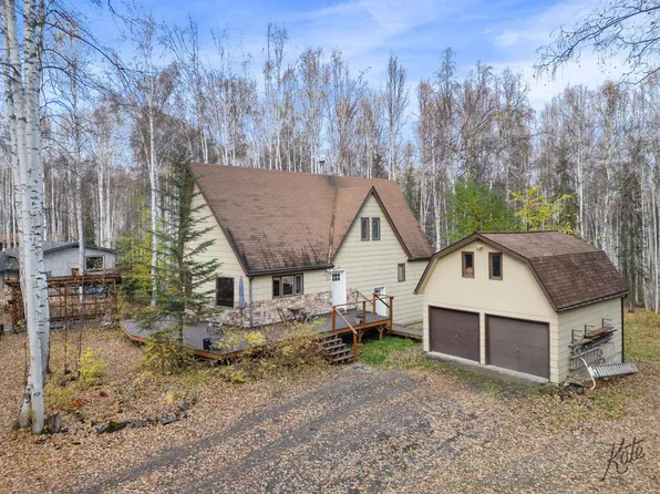 1920 Kittiwake Dr, Fairbanks, AK 99709