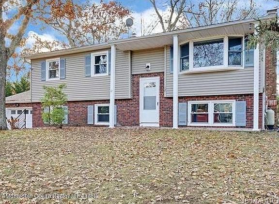 2nd image of 12 Sunray Dr