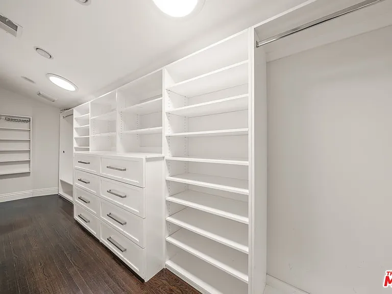 9023 Alto Cedro Dr — Photo 38