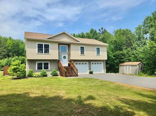 61 Beaver Creek Rd, Carmel, ME 04419