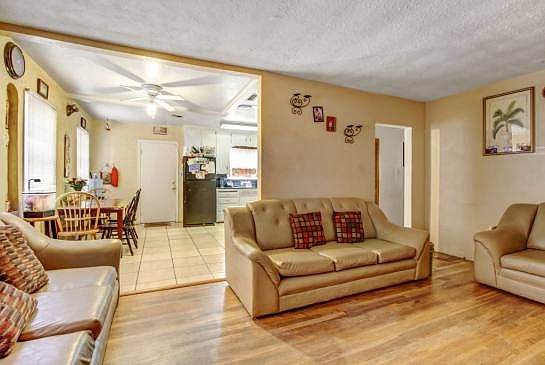 4th image of 7055 Fairfax Dr