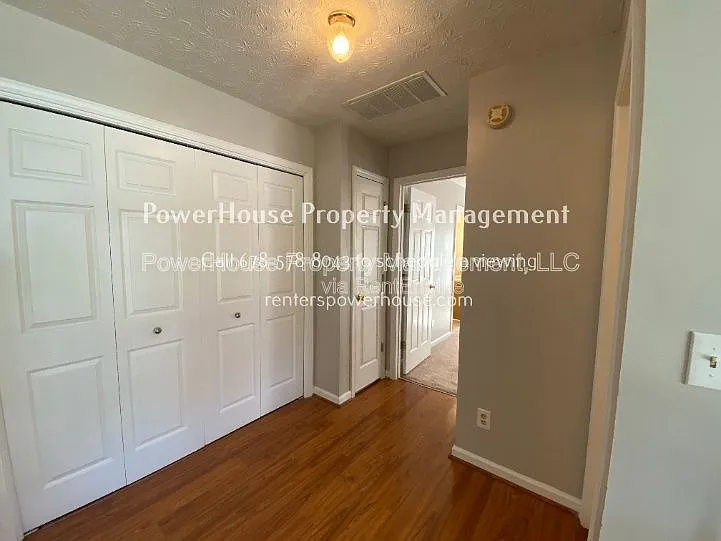 605 Suwanee Lakes Cir — Photo 41