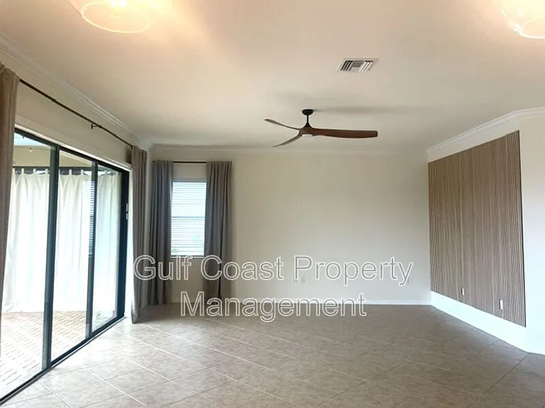 10485 Crooked Creek Dr — Photo 10