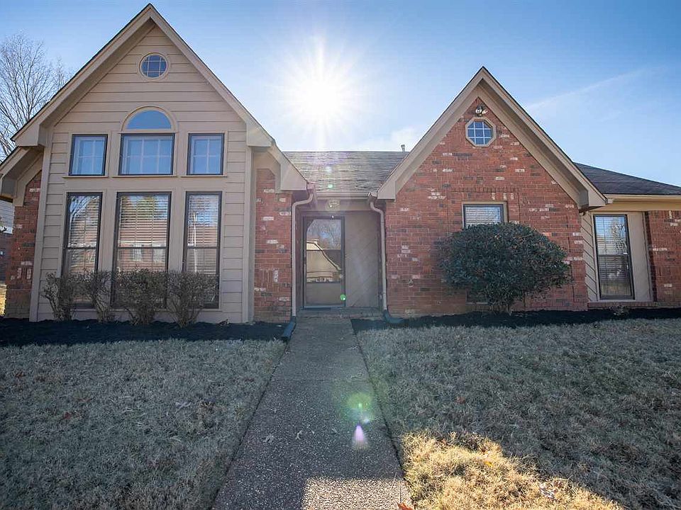 1st image of 8641 Rhonda Cir S
