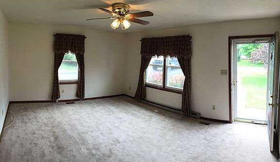 3rd image of 6368 Mary Esther Ln