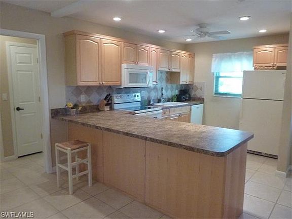 3rd image of 1525 Saddle Woode Dr