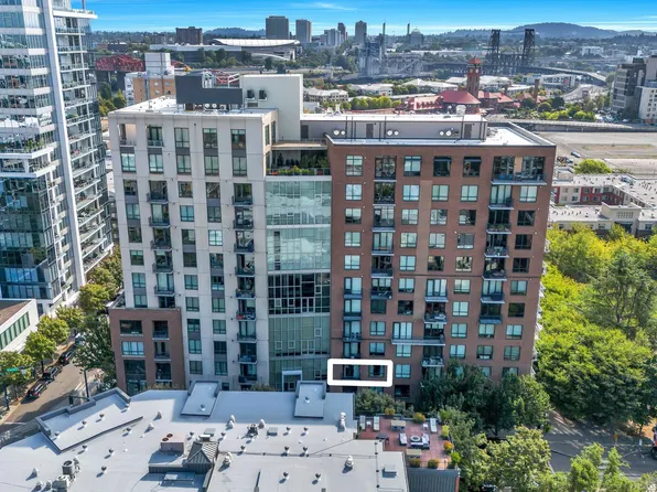 922 NW 11th Ave APT 307, Portland, OR 97209