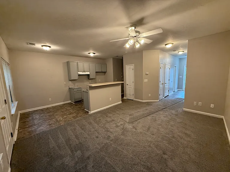 2827 Windsor Forrest Ct — Photo 2