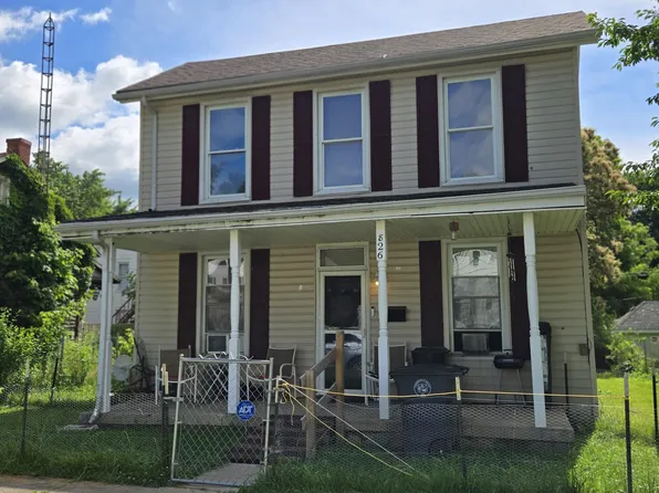826 Mulberry St, Connersville, IN 47331