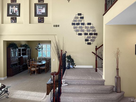 3rd image of 178 Brighton Circle