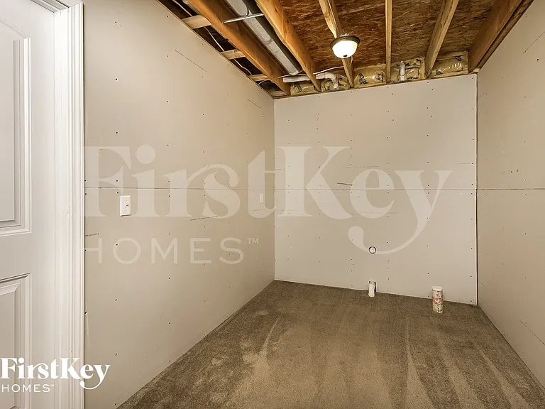 8500 N Kensington Ave — Photo 14