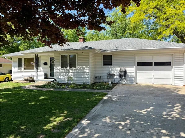 2718 SW Trail St, Saint Joseph, MO 64506