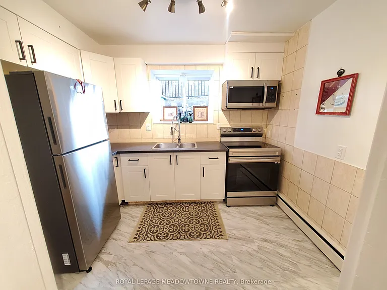 981 Mohawk Rd E #2 — Photo 8