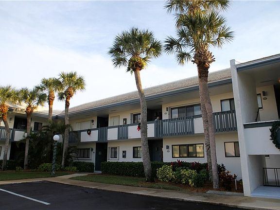 2nd image of 175 SE Saint Lucie Blvd Unit Un E 154