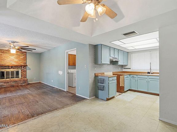 5th image of 2619 W Straford Drive