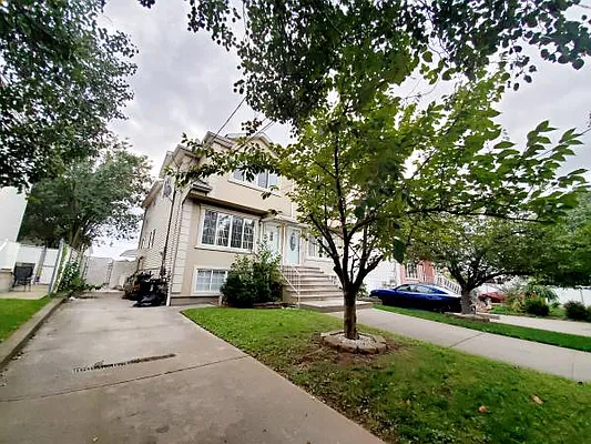 Rented by Brooklyn Property Group LLC | media 23