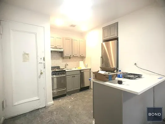 Rented by Bond New York | media 8