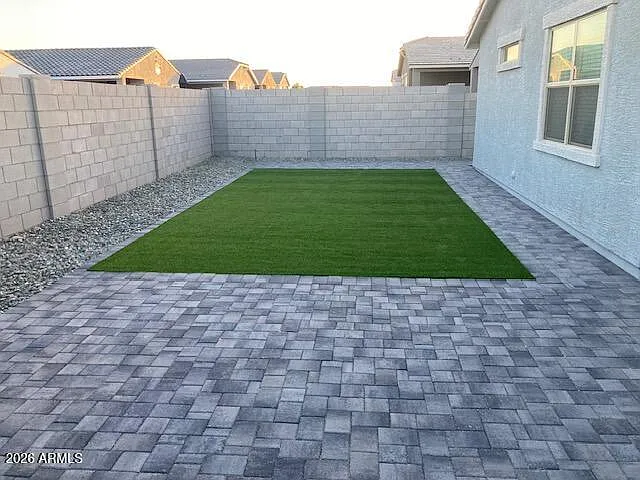 15875 W Cottontail Ln — Photo 28