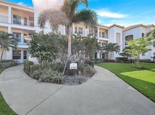 8285 Danbury Blvd APT 207, Naples, FL 34120