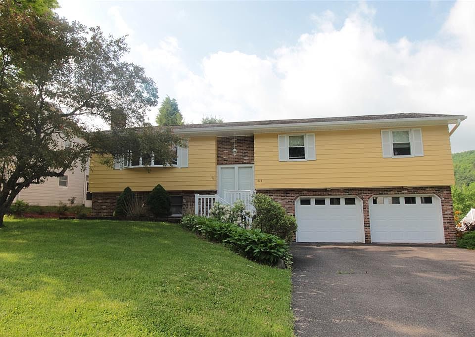 1st image of 813 Madeline Dr