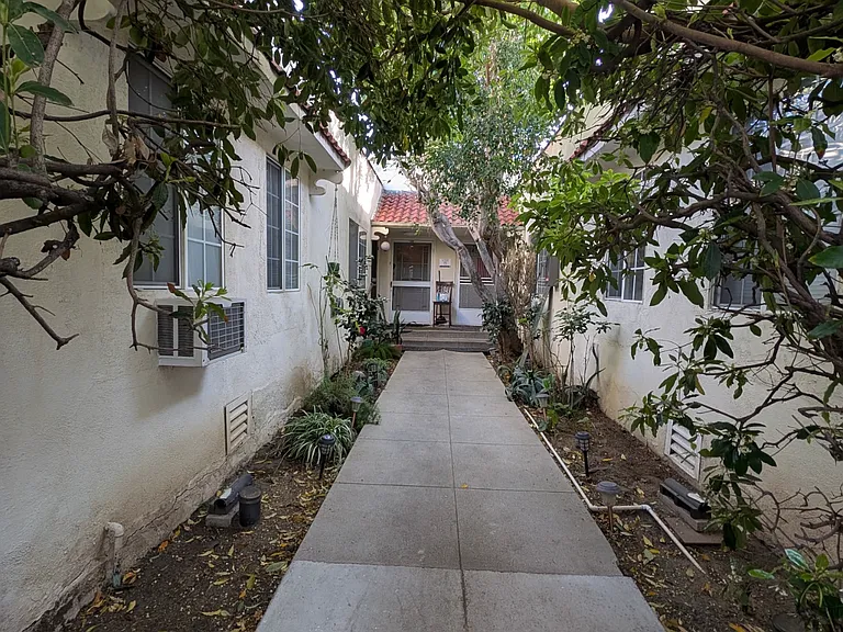 7510 Norton Ave — Photo 3