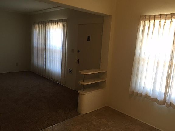 5th image of 2202 E St