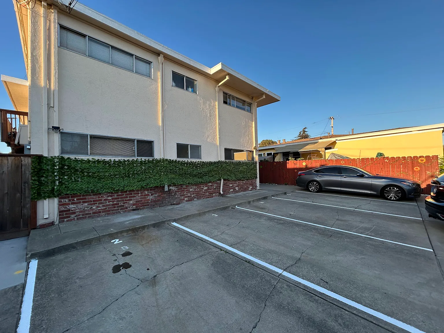 2 bed, 690 sqft, $2,450 — Photo 3