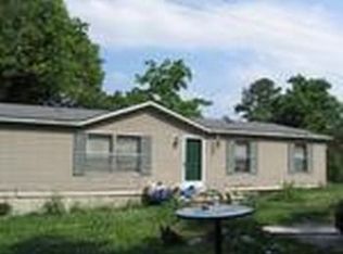 123 Sunflower Ln, La Follette, TN 37766