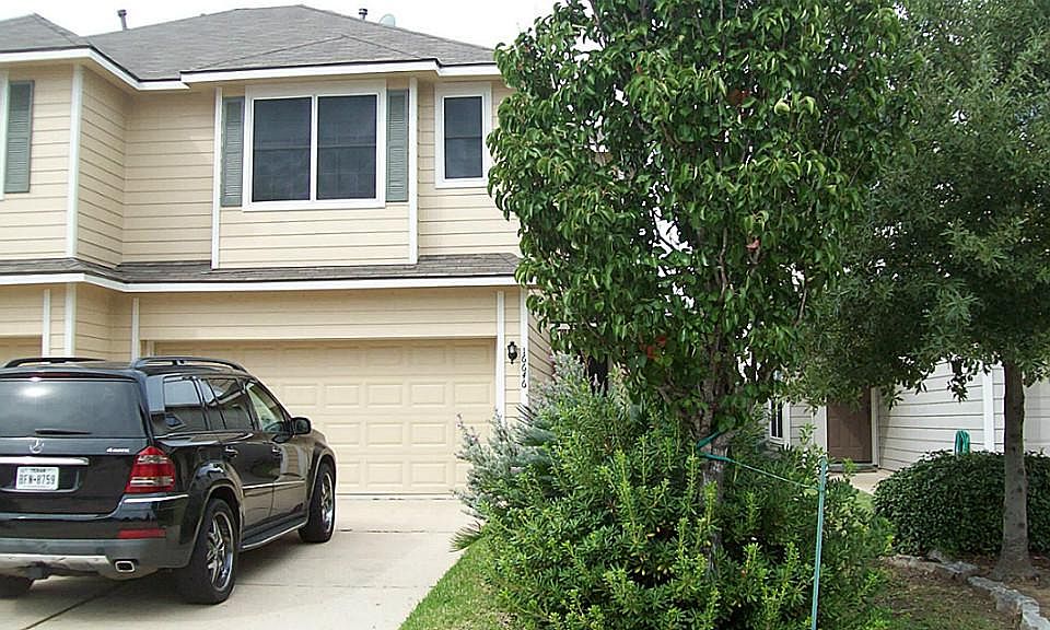 1st image of 16646 Cairngrove Ln