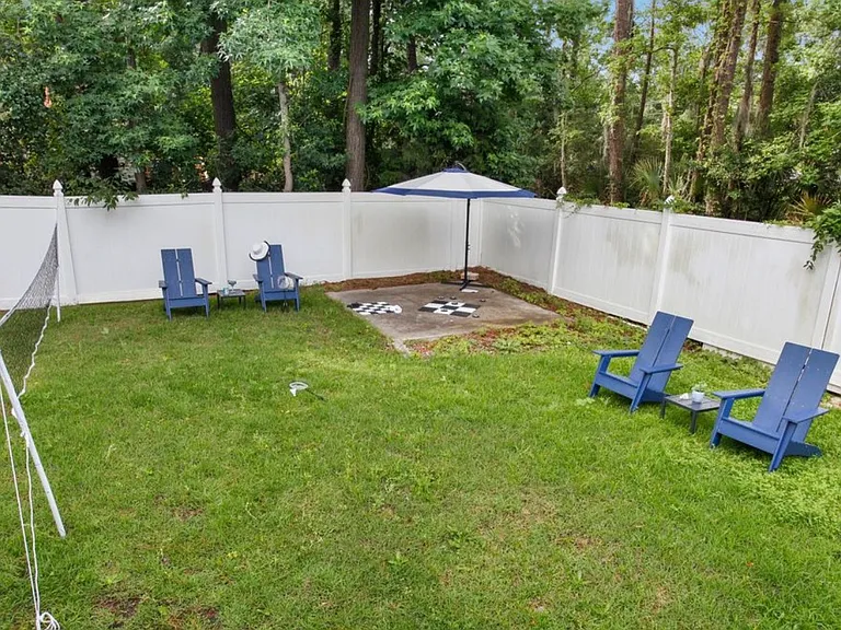 17 Bryan Wood Cir #B — Photo 7