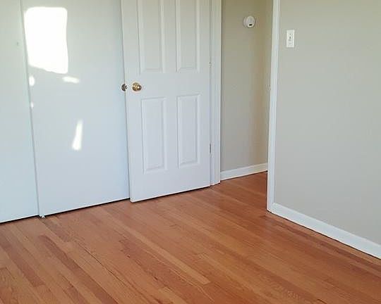 5th image of 839 Lathrop Ave APT 1W