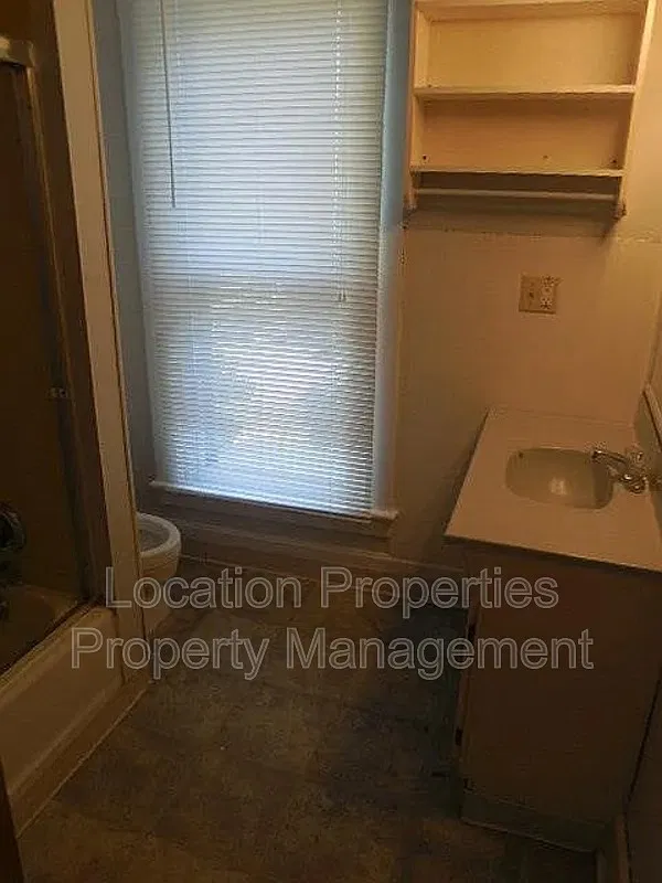 2 bed, 1.0 bath, 700 sqft, $995 — Photo 4