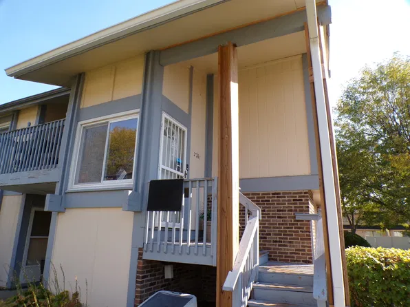 776 Sunset Ct #1, University Park, IL 60484