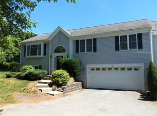 403 Turnpike Ave, Portsmouth, RI 02871