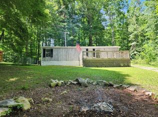 297 Lakeview Ave, Burnside, KY 42519