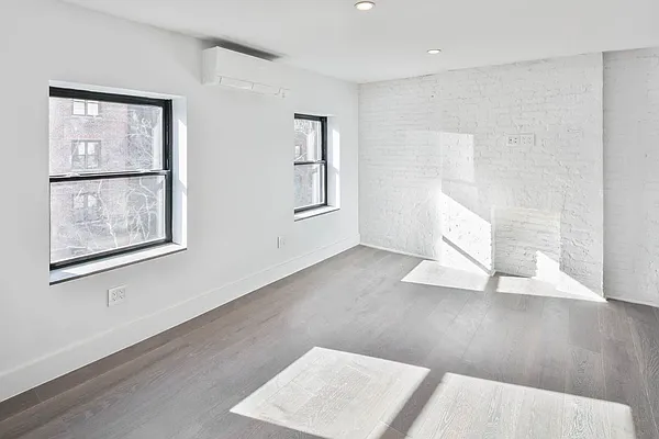 Rented by Town Residential | media 8