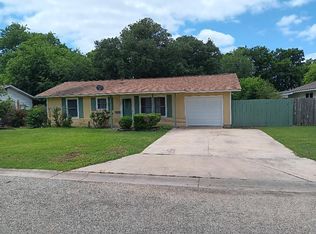 2505 Fannin Dr, Victoria, TX 77901