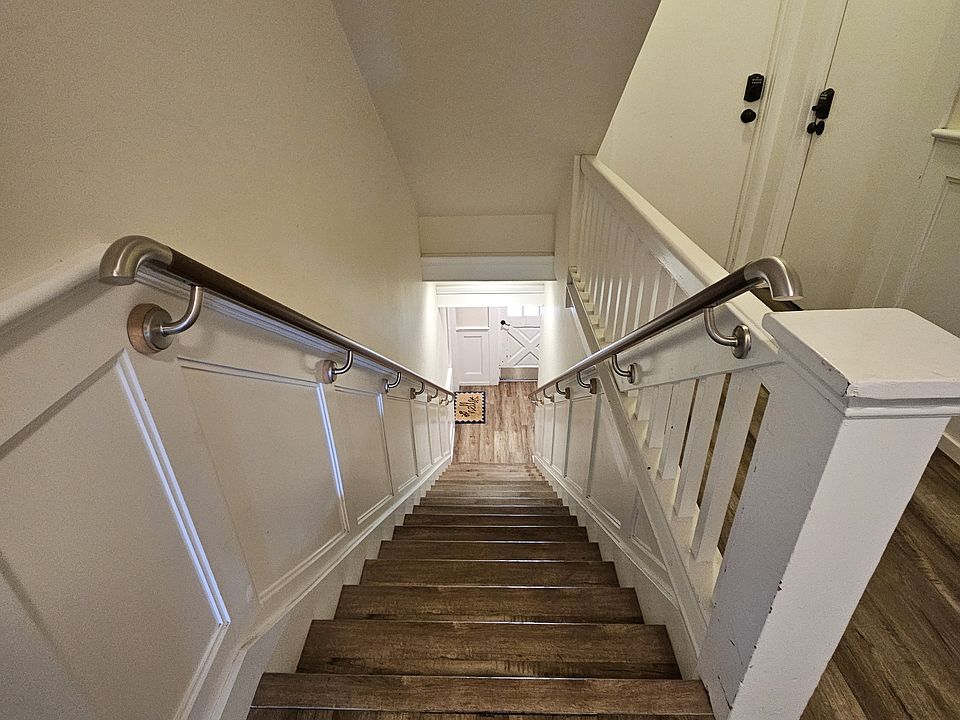 UPSTAIRS UNIT