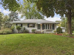 416 Grafton Ave N, Oakdale, MN 55128