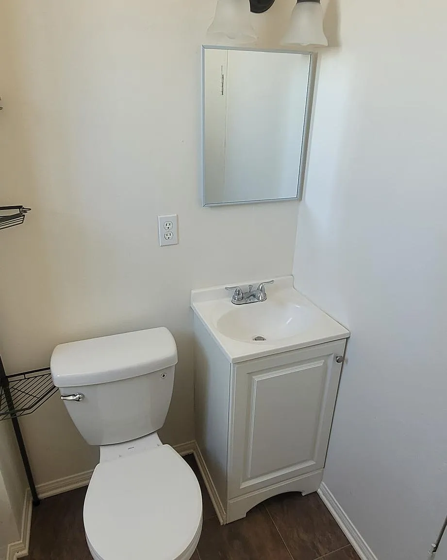 2 bed, 1000 sqft, $2,800 — Photo 2