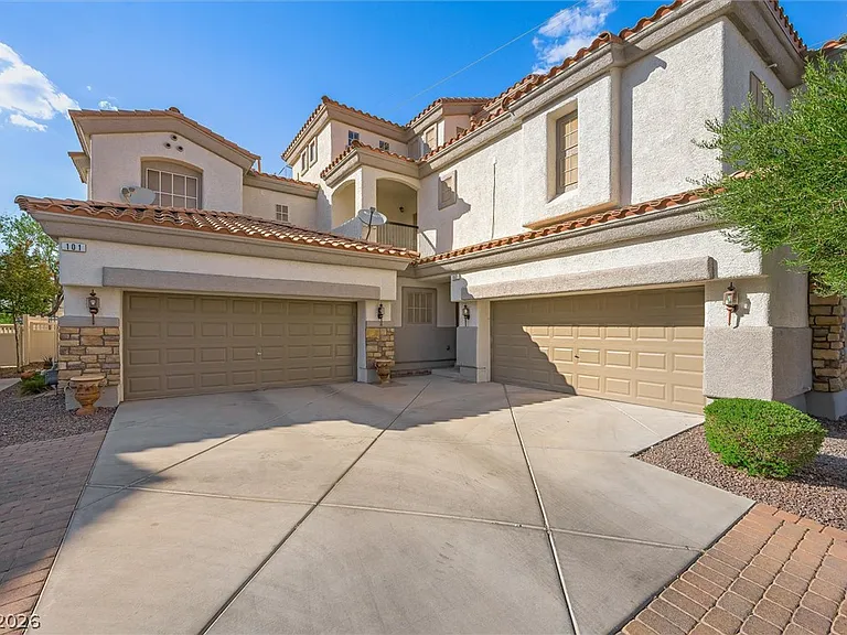 1087 Luna Eclipse Ln #2 — Photo 2