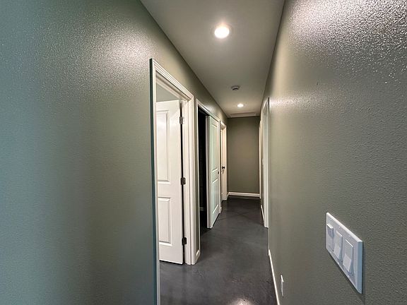 4th image of 11-3875 Liona St