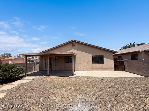 5th image of 1657 W Wood Crest Ct