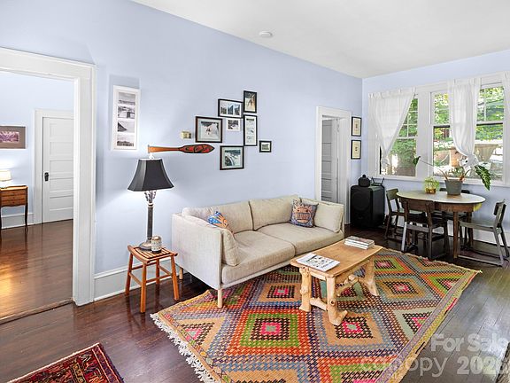5th image of 111 Annandale Ave