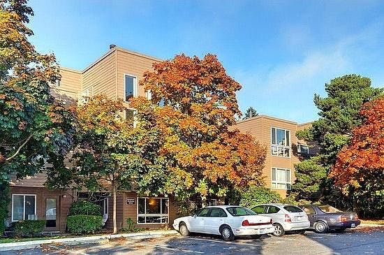 1st image of 5834 NE 75th St #103