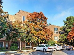 5834 NE 75th St UNIT B103, Seattle, WA 98115