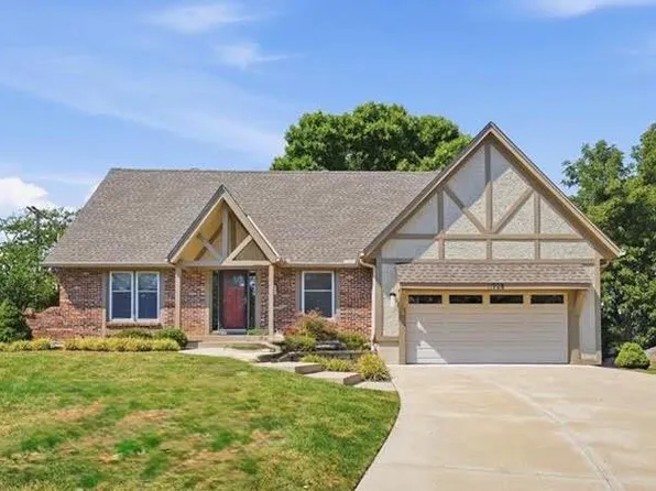 11728 W 108th Cir, Overland Park, KS 66210