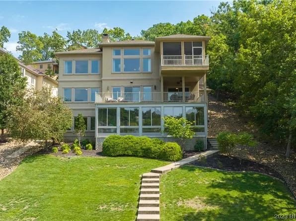 464 Eagle Dr, Lake Ozark, MO 65049