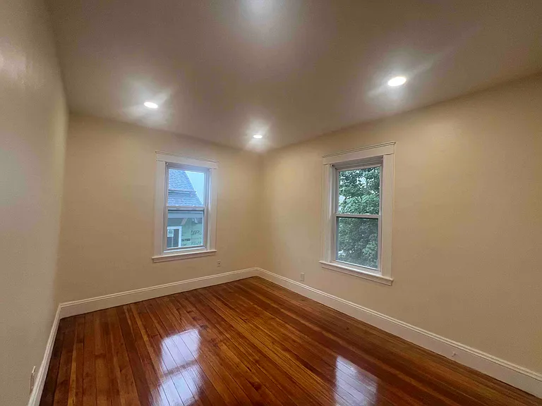 43 Conwell Ave #2 — Photo 4